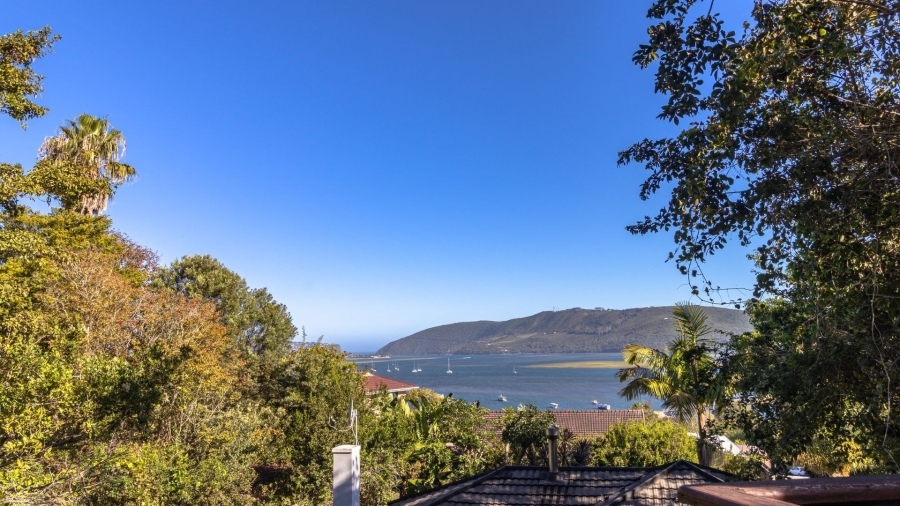 7 Bedroom Property for Sale in Paradise Western Cape